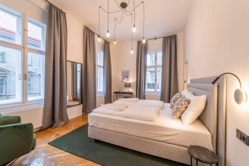 Josef'S Home I Pink Flamingo I Deluxe Suite Wien Exterior foto